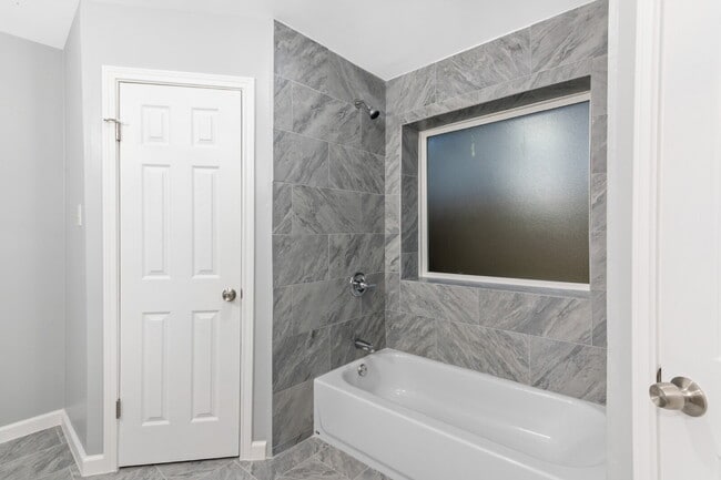 Building Photo - 10922 Village Trail Dr