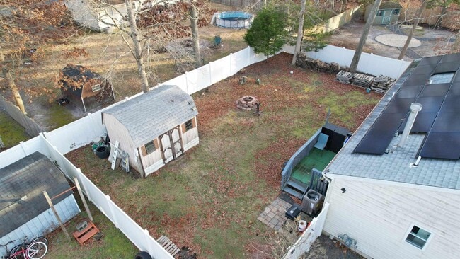 Building Photo - 450 Redwood Ave