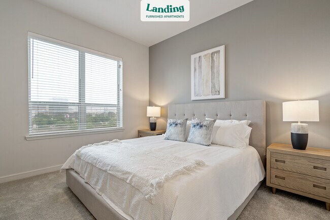 Building Photo - 13505 Inwood Rd