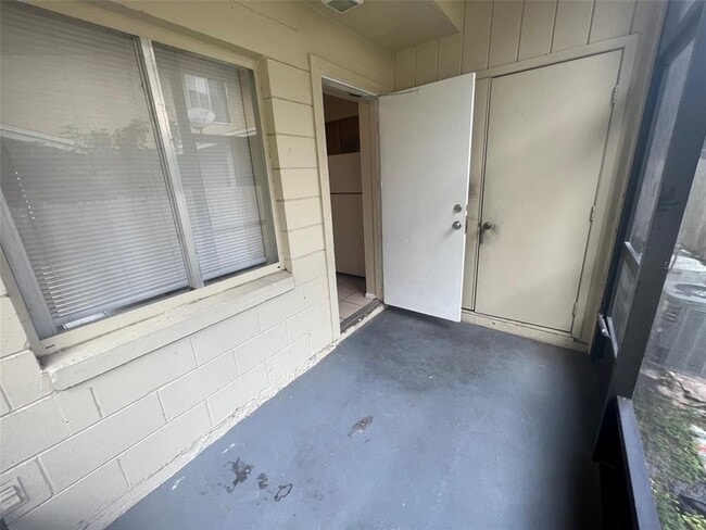 Building Photo - 207 S Moss Rd