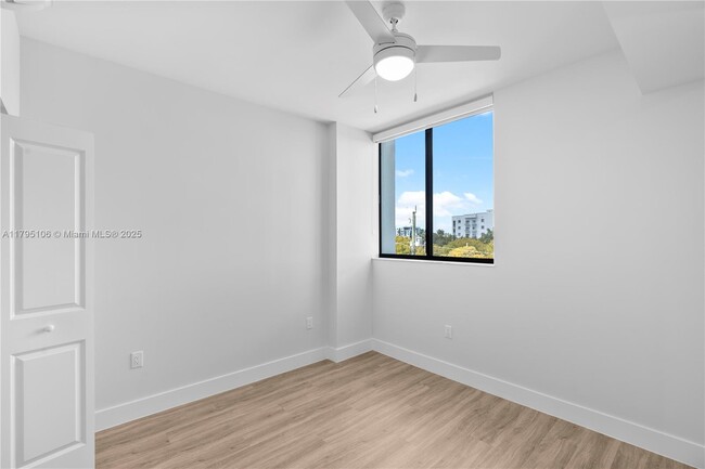 Building Photo - 1559 NW 15th Street Rd