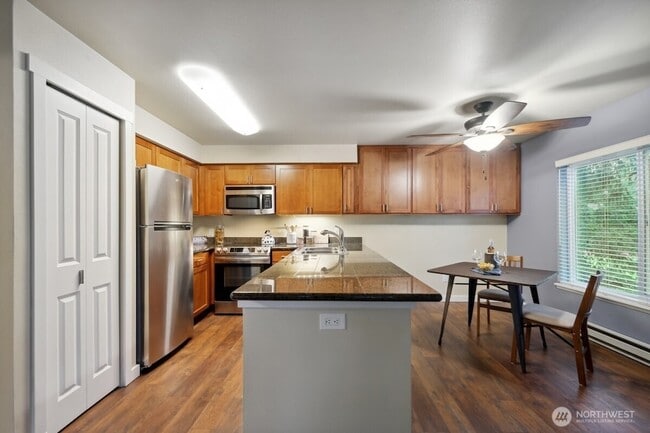 Building Photo - 12303 Harbour Pointe Blvd