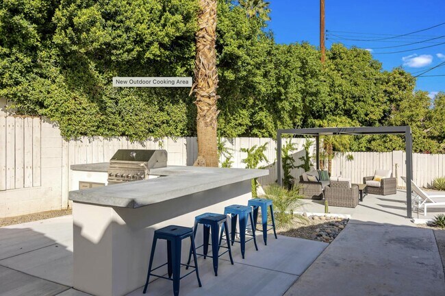 Building Photo - 46890 Highland Palms Dr