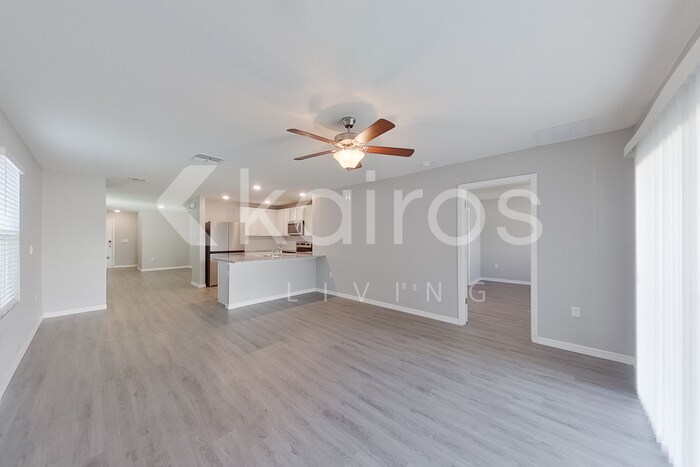 Building Photo - 8656 SW 44th Ct