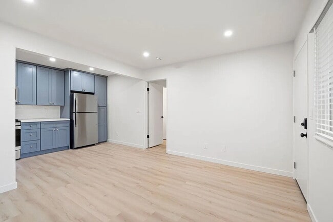 Building Photo - AVAILABLE AUGUST - BRAND NEW 1 BED/1BATH UNIT