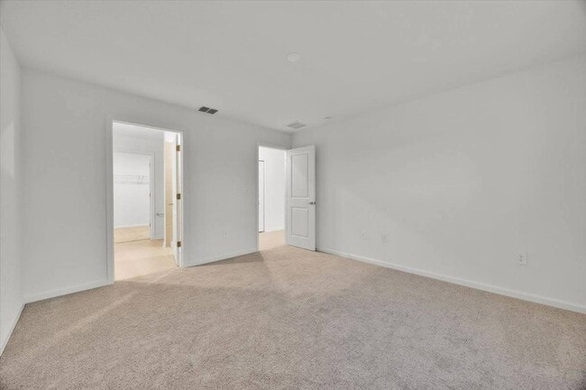 Building Photo - 2398 McKinley Dr