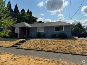 Building Photo - University Park Home with Finished Basemen...