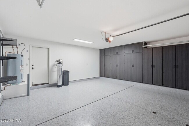 Building Photo - 1006 S Deerfield Ln