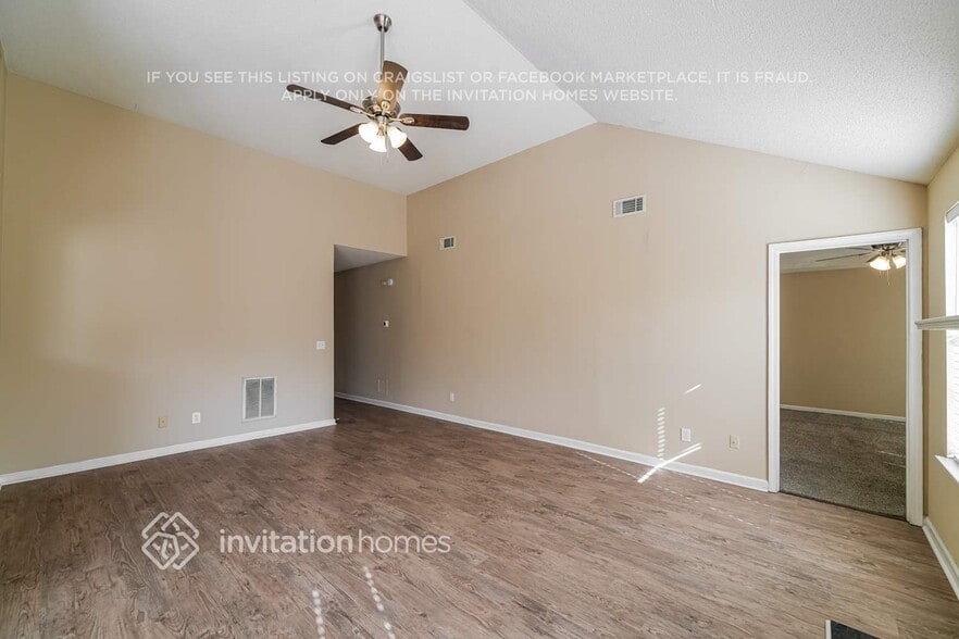 Building Photo - 4116 Green Field Dr