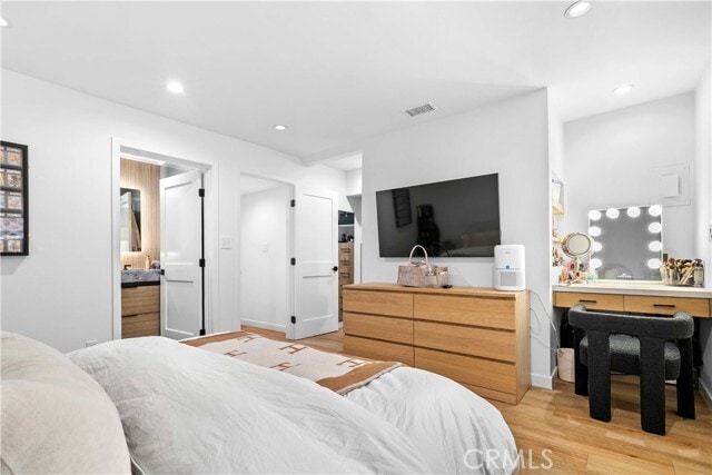 Building Photo - 635 E Magnolia Blvd