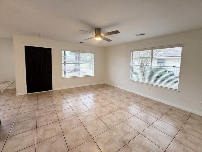 Building Photo - 918 Bolton Ct