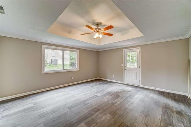 Building Photo - 2218 Woodfern Dr