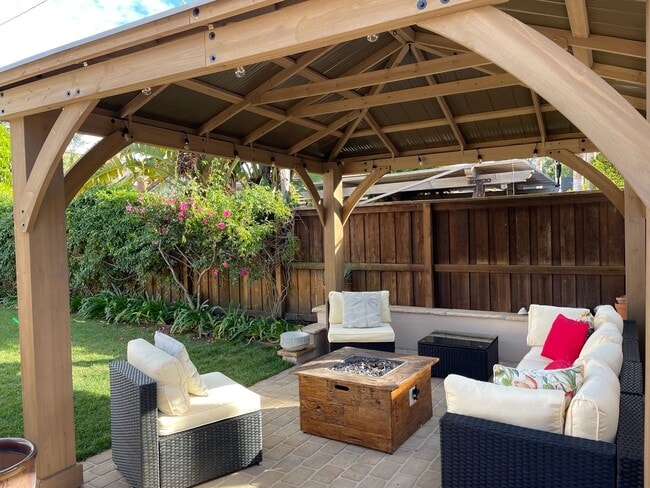 Building Photo - Well maintained, updated Goleta home