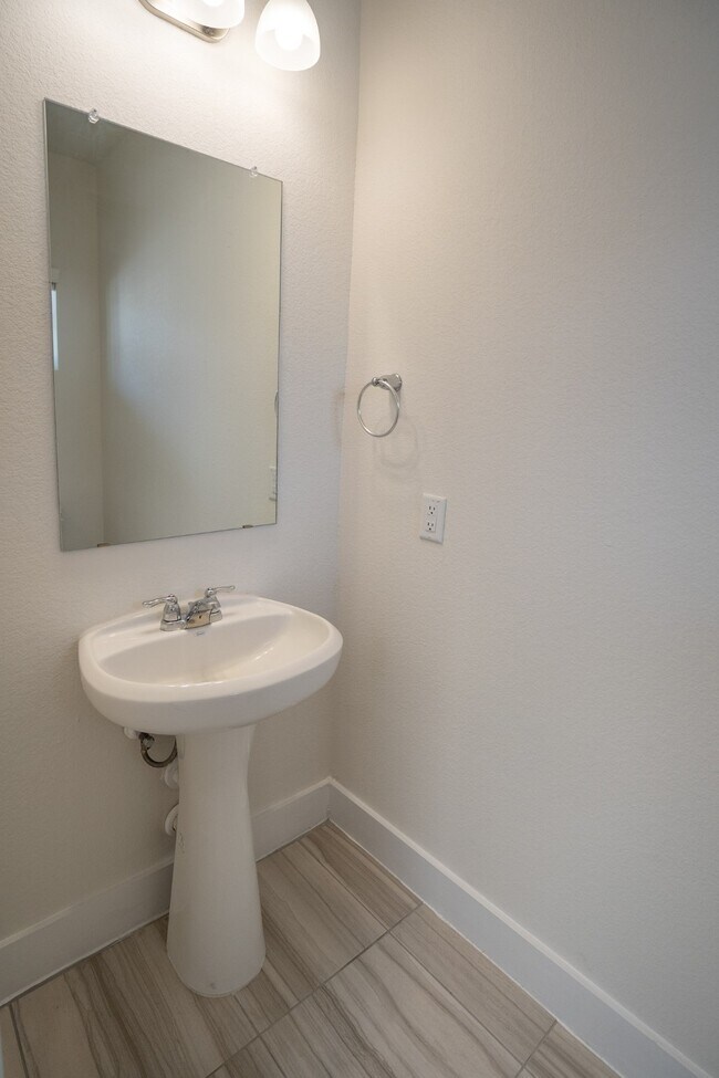 Building Photo - 113 Furlong Dr