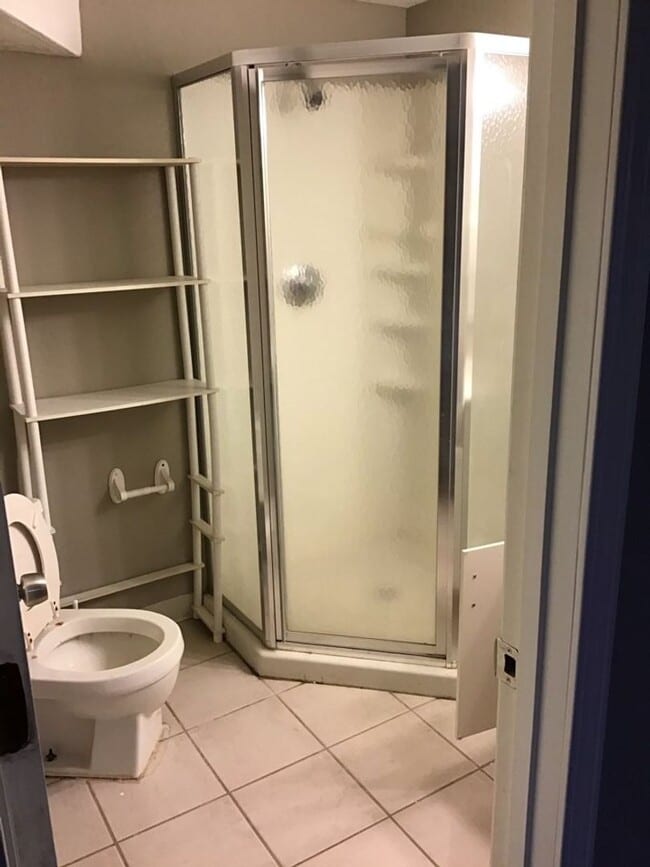 Building Photo - April Move-Ins – Reserve Now! 3 bed, 2 bath