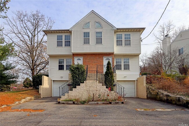 Primary Photo - 3 A Putnam Ave