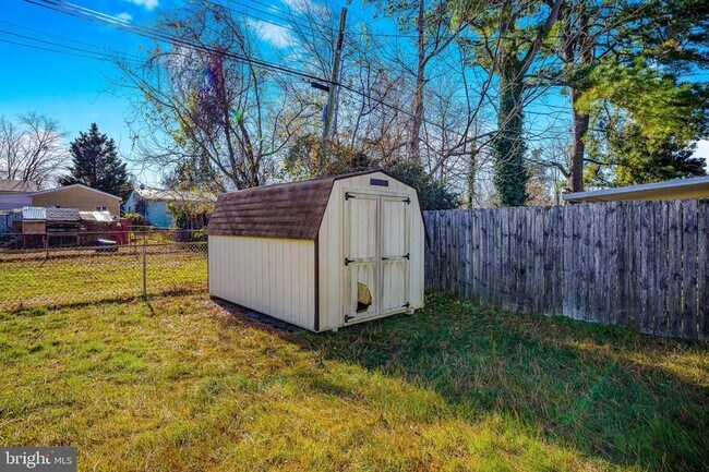 Building Photo - 816 Lincoln St