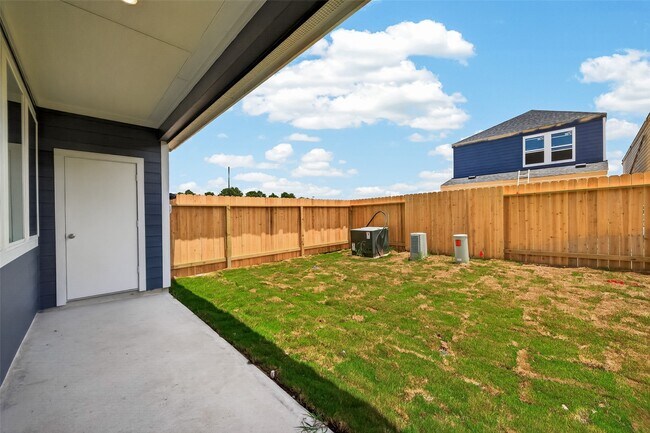 Building Photo - 3527 Lovebird Ln