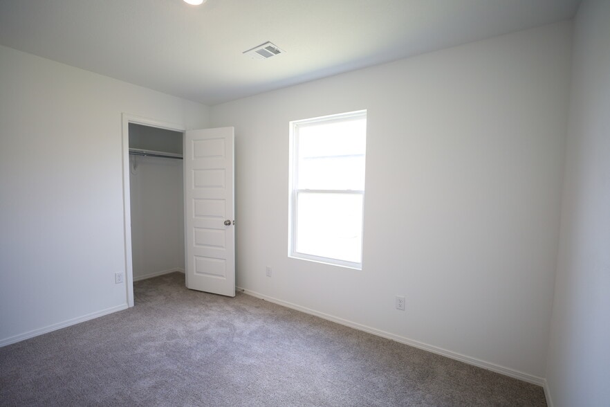 Building Photo - 5304 Orchard Pass