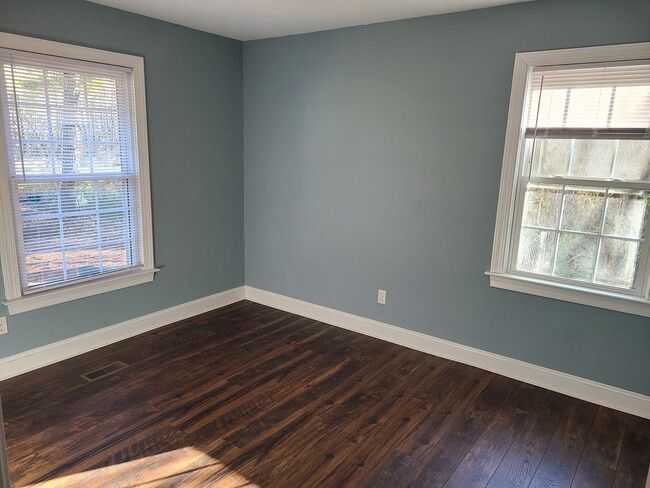 Building Photo - 3 bedroom, 2 bath home - Burgaw
