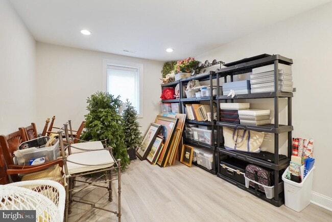 Building Photo - 8706 Sundale Dr