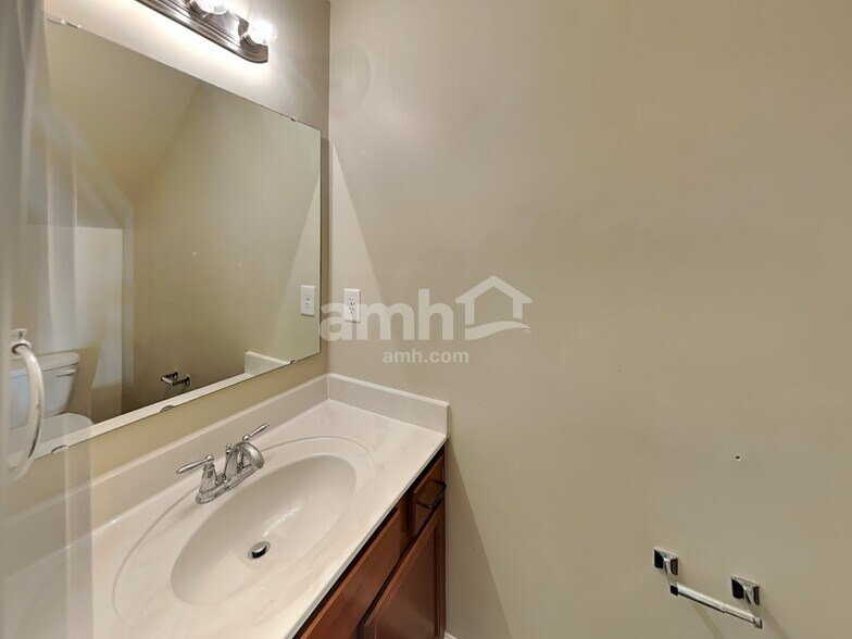 Building Photo - 371 Pulaski Dr SW