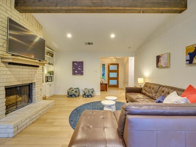 Building Photo - 4908 Dry Oak Trail