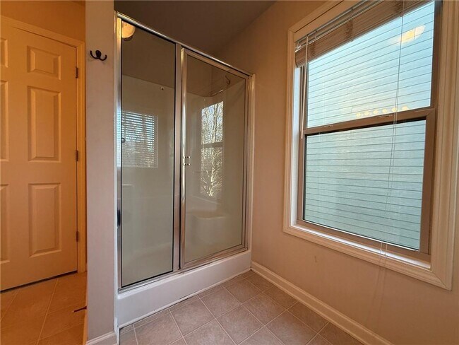 Building Photo - 1326 Castleberry Dr