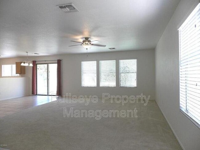 Building Photo - 2767 S Southwind Dr