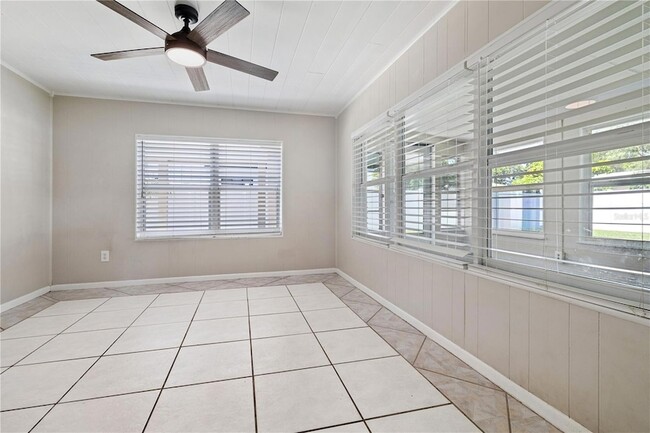 Building Photo - 9314 N Ashley St