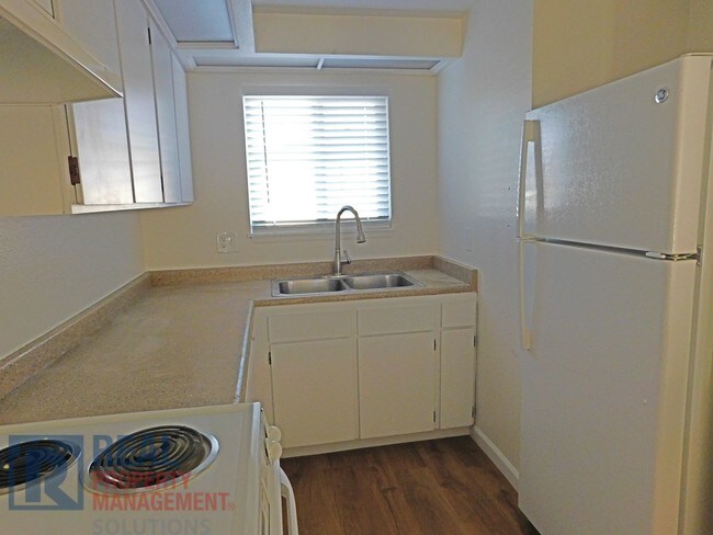 Building Photo - 3404 19th Ave