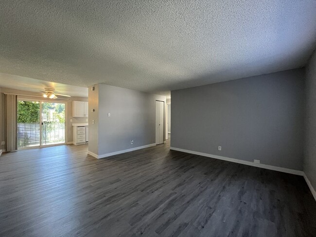 Building Photo - 8332 SW 21st Ave