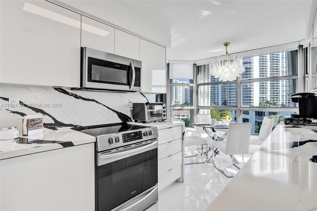 Building Photo - 3400 NE 192 St