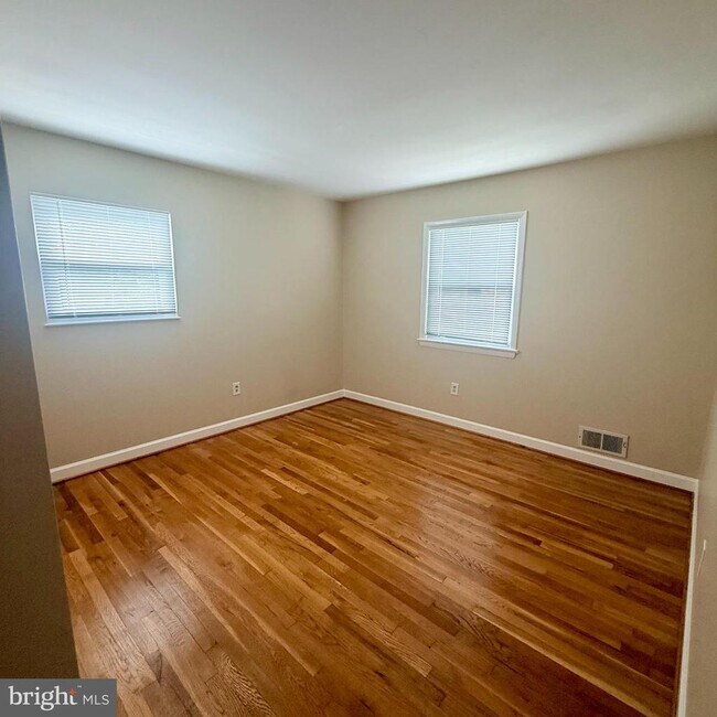 Building Photo - 14605 Nadine Dr