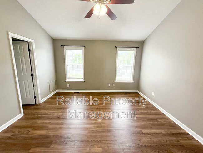 Building Photo - 805 Phillips Pointe Dr