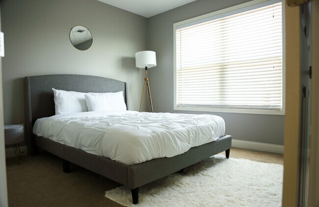 Building Photo - 701 McWilliams Rd SE