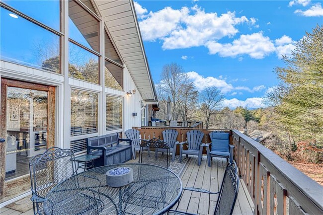 Building Photo - 3 Berkshire Ln