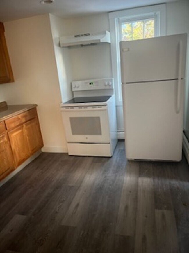 Building Photo - 19 High St