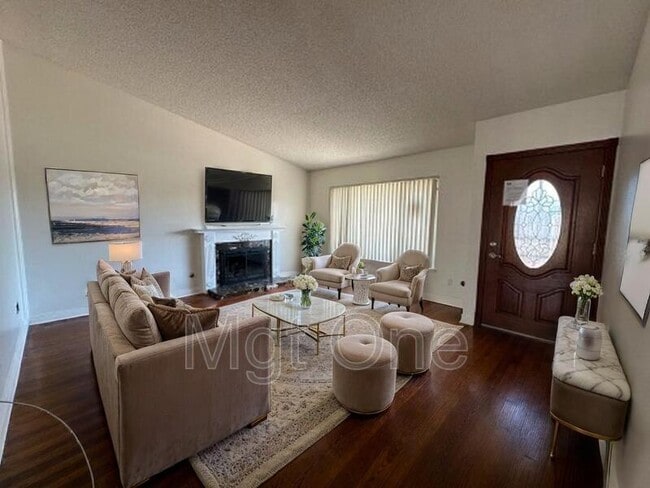 Building Photo - 23672 Suncrest Ave