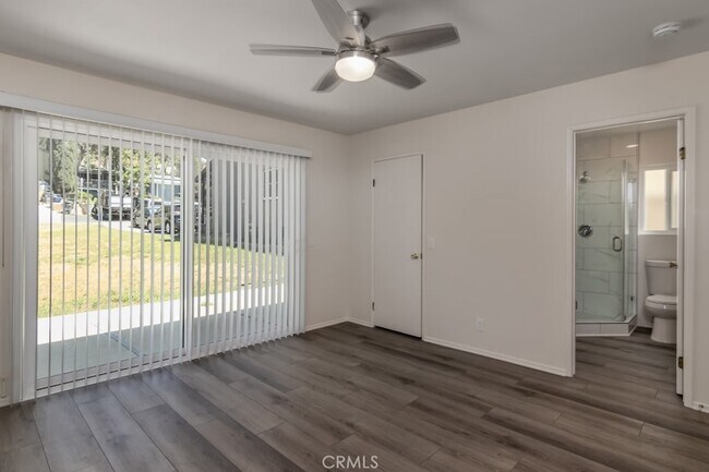 Building Photo - 25040 Everett Dr