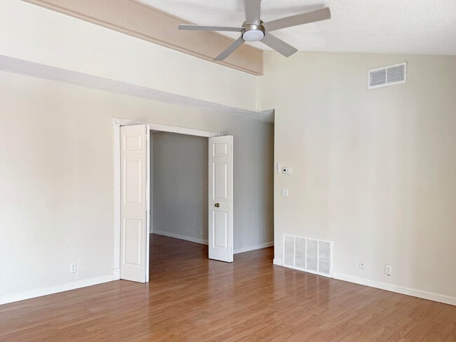 Building Photo - 43320 Texas Ave