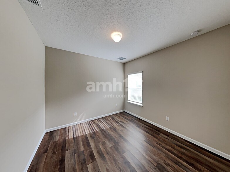 Building Photo - 179 Spruce Pt