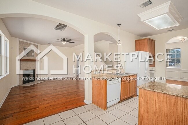 Building Photo - 200 Frontier Cove