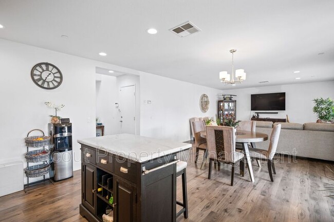 Building Photo - 29308 Abelia Ln
