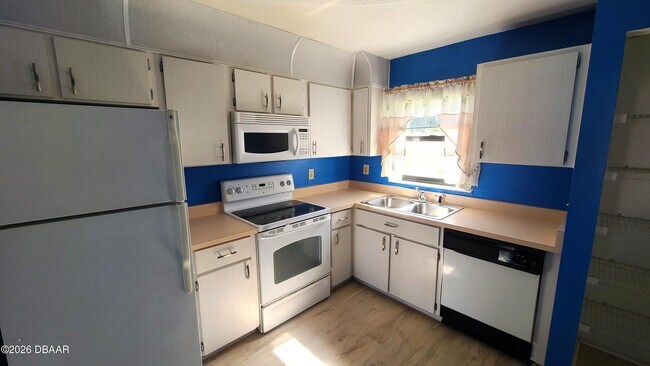 Building Photo - 428 Sandpiper Ct