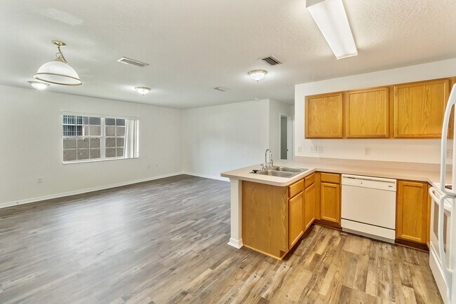 Building Photo - 507 Paulling Dr