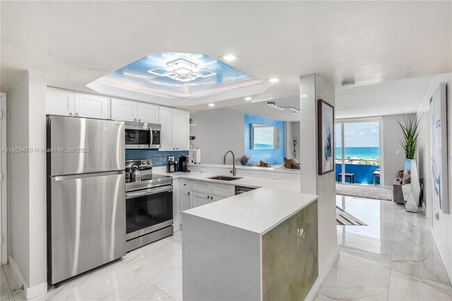 Primary Photo - 465 Ocean Dr