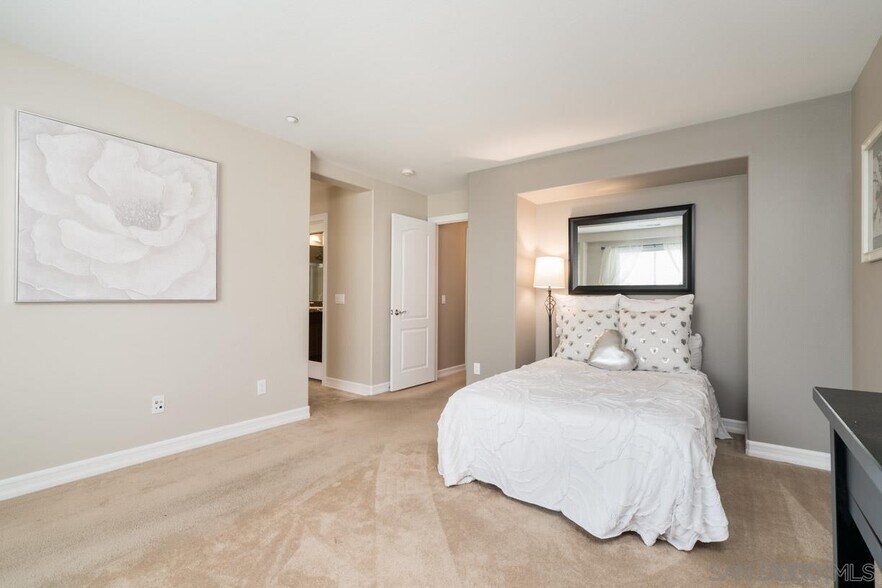 Building Photo - 10428 Duxbury Ln