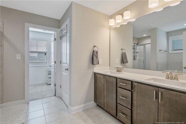 Building Photo - 1408 Friar Rock Cir