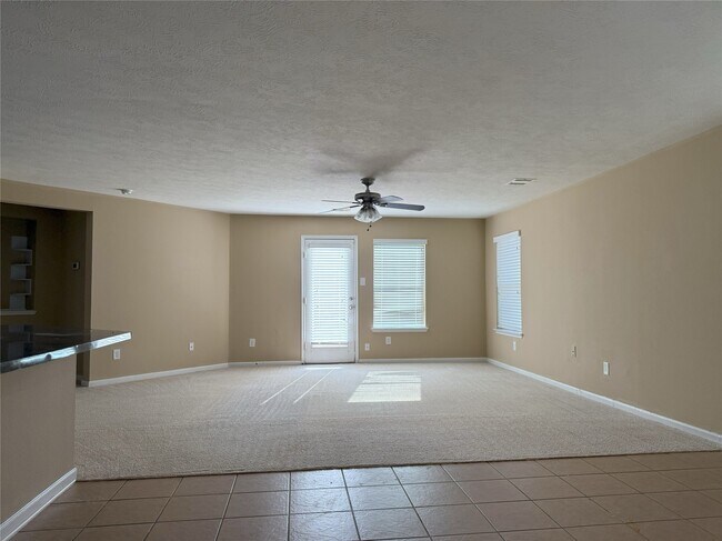 Building Photo - 2914 Acorn Oaks Dr